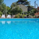 Gravezon Bed & Breakfast
