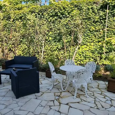 Gravezon Bed & Breakfast Lunas (Herault)