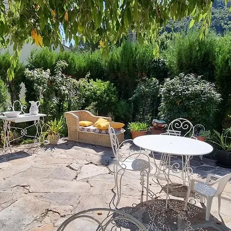 Gravezon Bed & Breakfast 3*